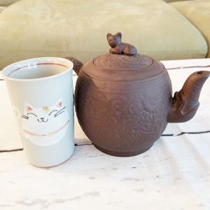 Teavana kitten yixing teapot and Neko tea cup